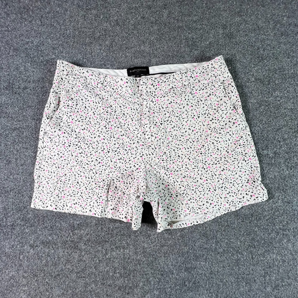 Banana Republic Chino Shorts Women's 10 White Speckled Floral Flat Front Preppy
